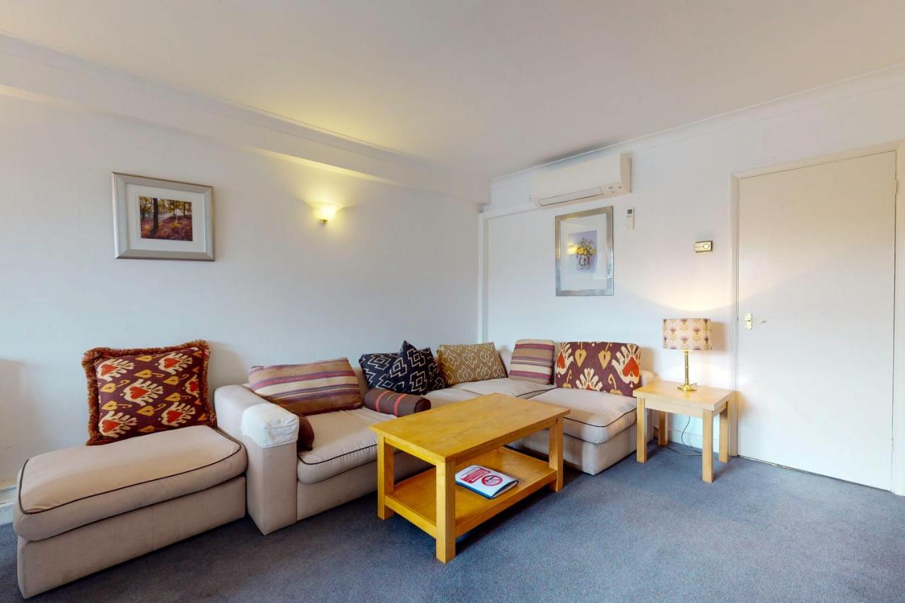 Hertford Court Лондон Экстерьер фото