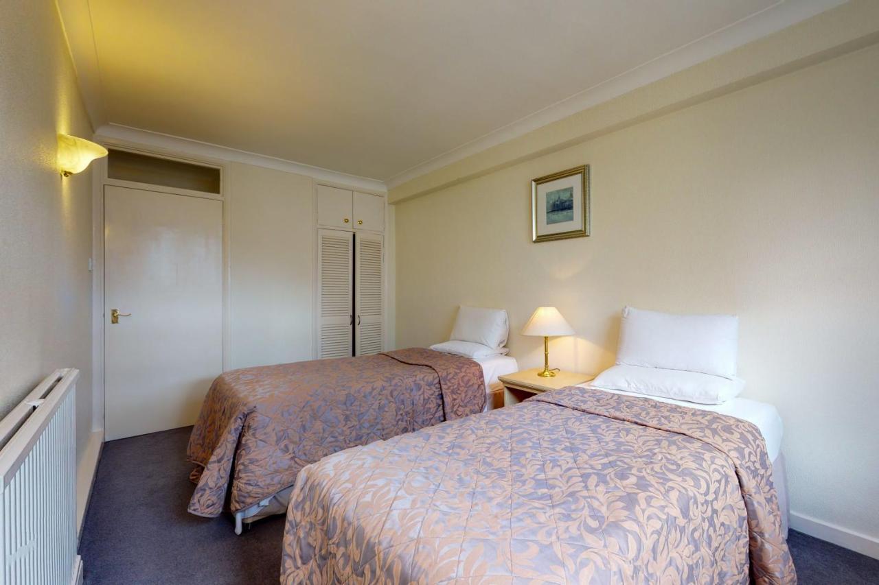 Hertford Court Лондон Экстерьер фото